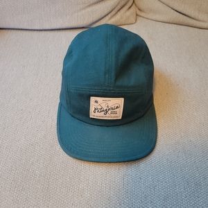 Patagonia maclure hat, quality surf label. dark borealis green